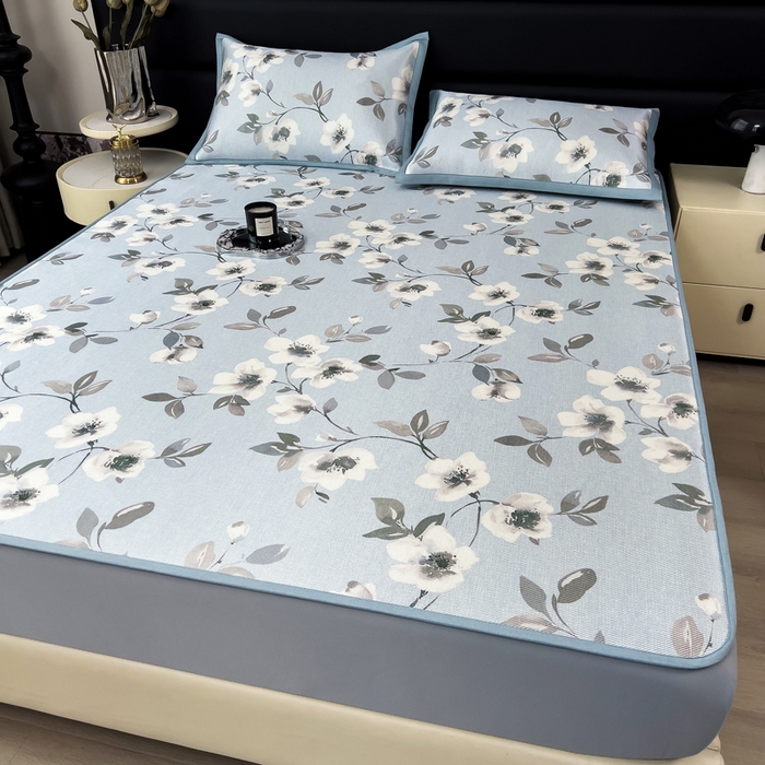 91家纺网 家纺一手货源 找家纺 全季家居 2025新款A类花卉系列数码印花冰藤席凉席席子 花漫舞曲-天蓝 床笠