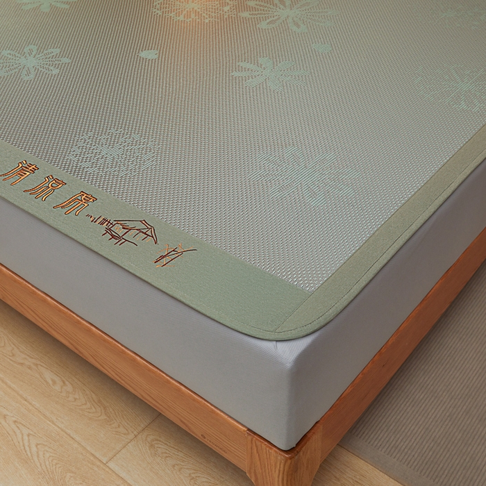 91家纺网 家纺一手货源 找家纺 全季家居 2025新款A类抗菌防螨清凉提花冰藤席凉席席子 飘雪-水绿 床笠