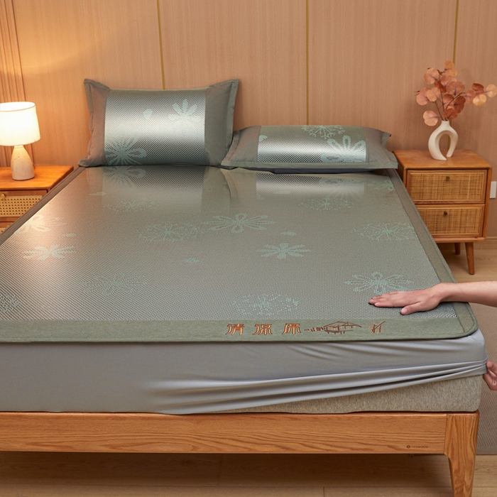91家纺网 家纺一手货源 找家纺 全季家居 2025新款A类抗菌防螨清凉提花冰藤席凉席席子 飘雪-水绿 床笠