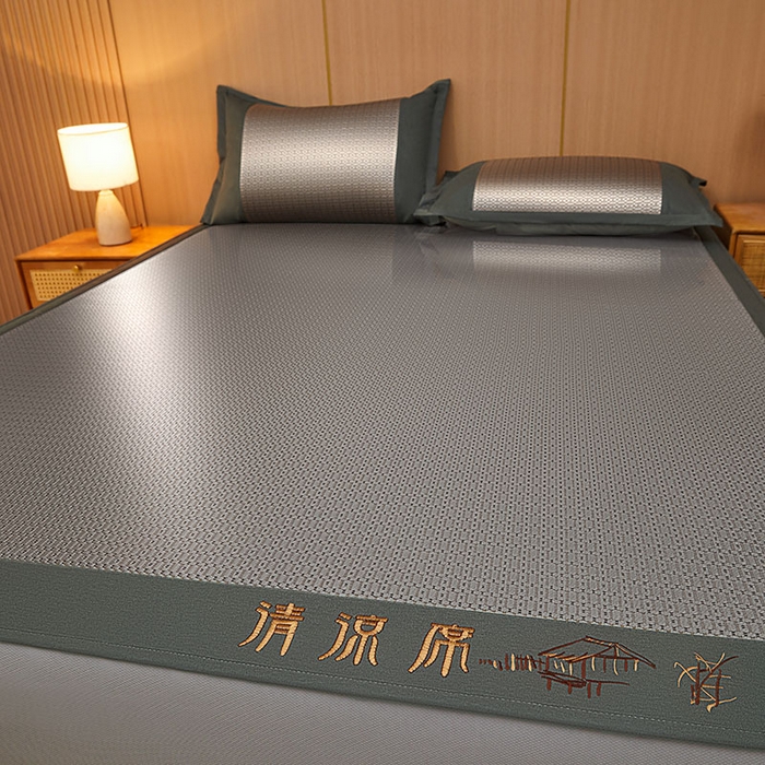 91家纺网 家纺一手货源 找家纺 全季家居 2025新款A类抗菌防螨清凉提花冰藤席凉席席子 若兮-烟灰 床笠