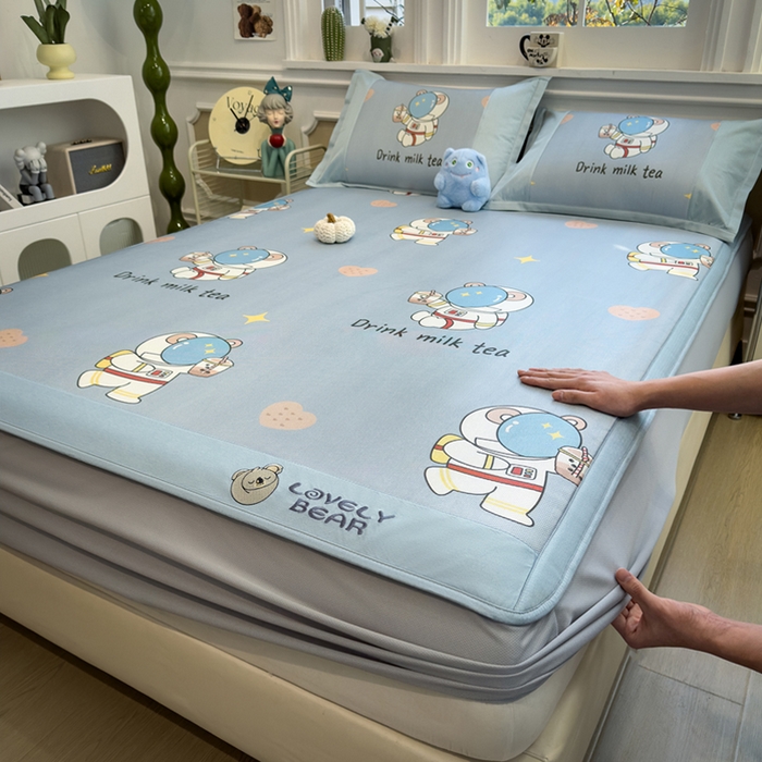 91家纺网 家纺一手货源 找家纺 全季家居 2025新款A类抗菌防螨数码印花冰藤席凉席席子 宇航员 床笠