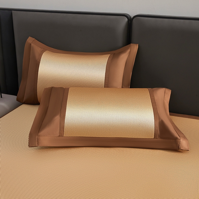 91家纺网 家纺一手货源 找家纺 全季家居 2025新款A类抗菌防螨贪吃熊猫系列冰藤席凉席席子 金咖 床席