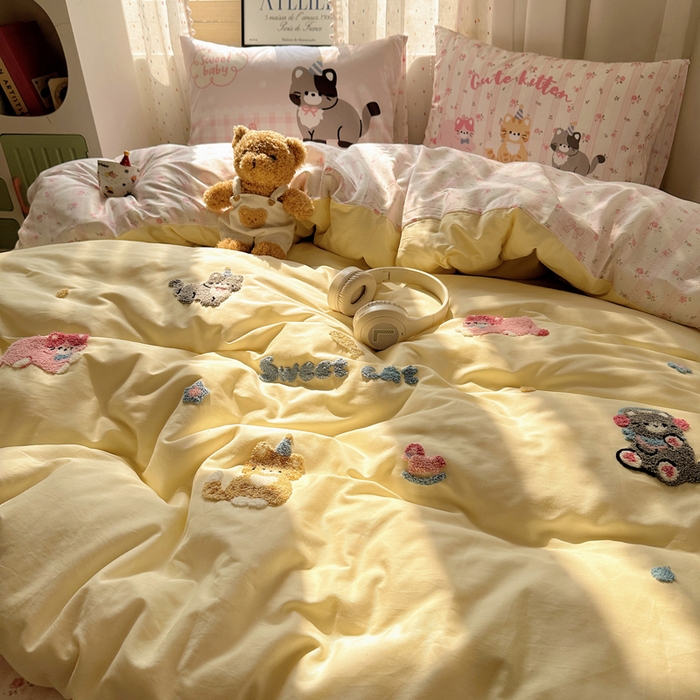 91家纺网 家纺一手货源 找家纺 丽涵家纺 2025新款全棉纯棉13372数码印花毛巾绣四件套 萌喵时光