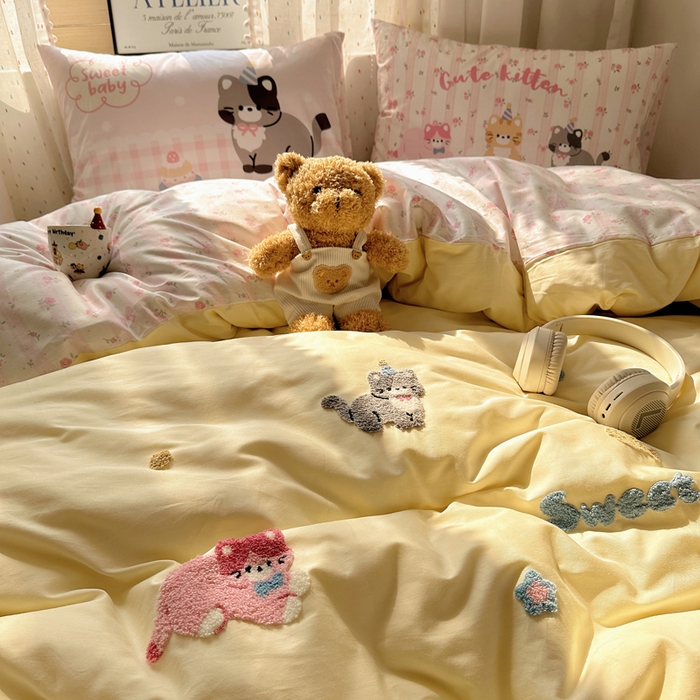 91家纺网 家纺一手货源 找家纺 丽涵家纺 2025新款全棉纯棉13372数码印花毛巾绣四件套 萌喵时光