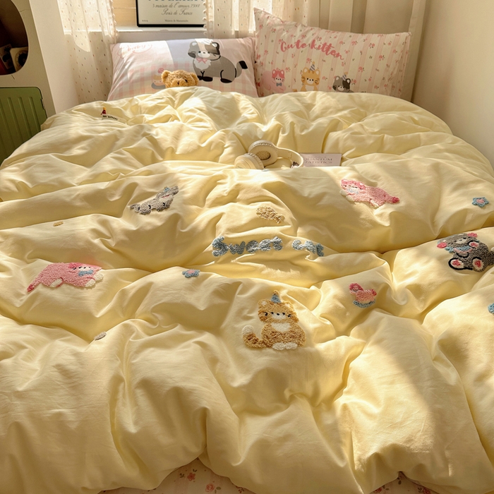 91家纺网 家纺一手货源 找家纺 丽涵家纺 2025新款全棉纯棉13372数码印花毛巾绣四件套 萌喵时光