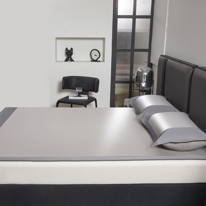 91家纺网 家纺一手货源 找家纺 全季家居 2025新款A类抗菌防螨贪吃熊猫系列冰藤席凉席席子 银灰 床席