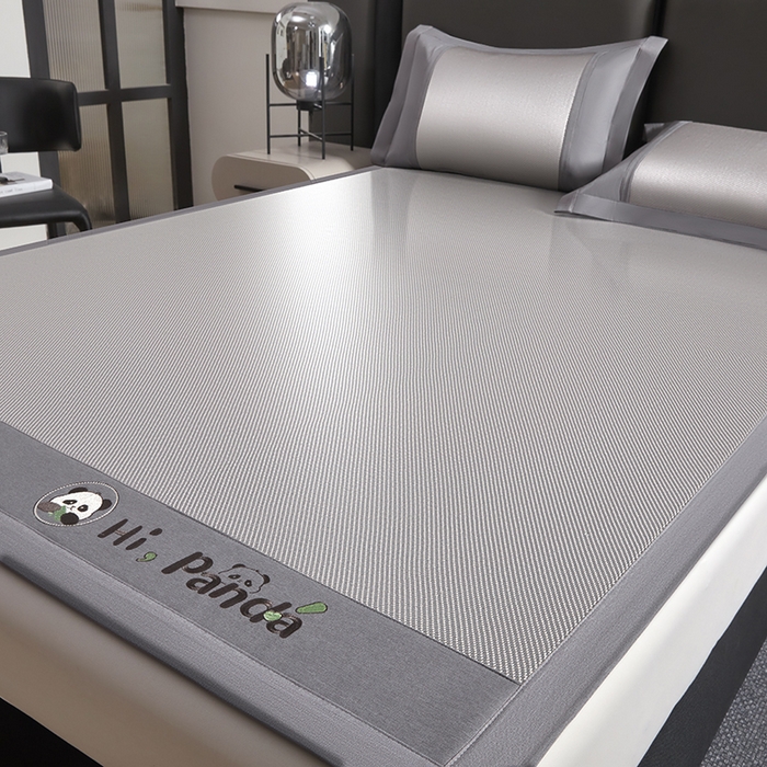 91家纺网 家纺一手货源 找家纺 全季家居 2025新款A类抗菌防螨贪吃熊猫系列冰藤席凉席席子 银灰 床席