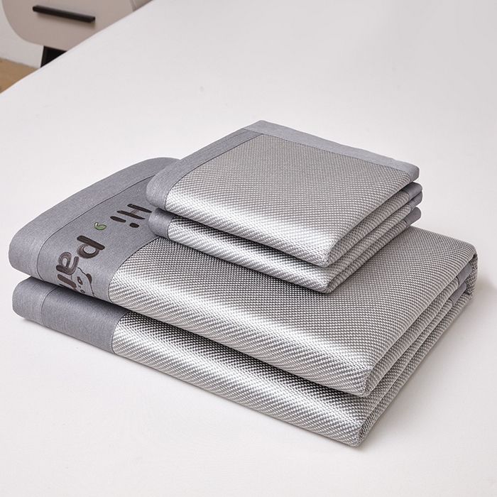 91家纺网 家纺一手货源 找家纺 全季家居 2025新款A类抗菌防螨贪吃熊猫系列冰藤席凉席席子 银灰 床席