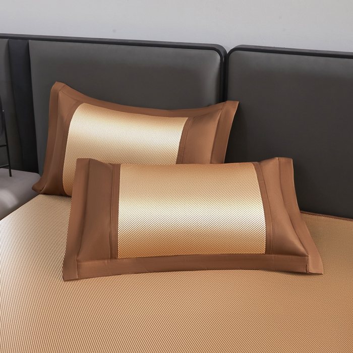 91家纺网 家纺一手货源 找家纺 全季家居 2025新款A类抗菌防螨贪吃熊猫系列冰藤席凉席席子 金咖 床笠