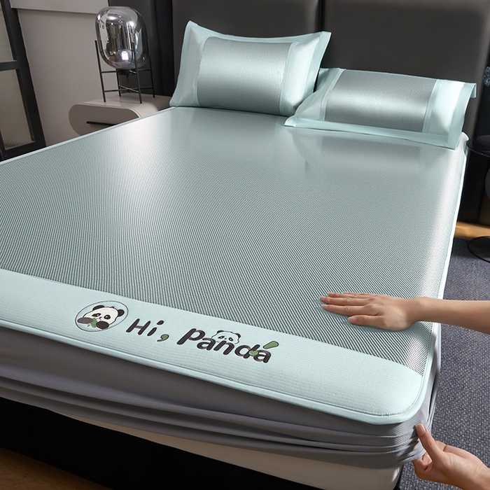 91家纺网 家纺一手货源 找家纺 全季家居 2025新款A类抗菌防螨贪吃熊猫系列冰藤席凉席席子 水绿 床笠