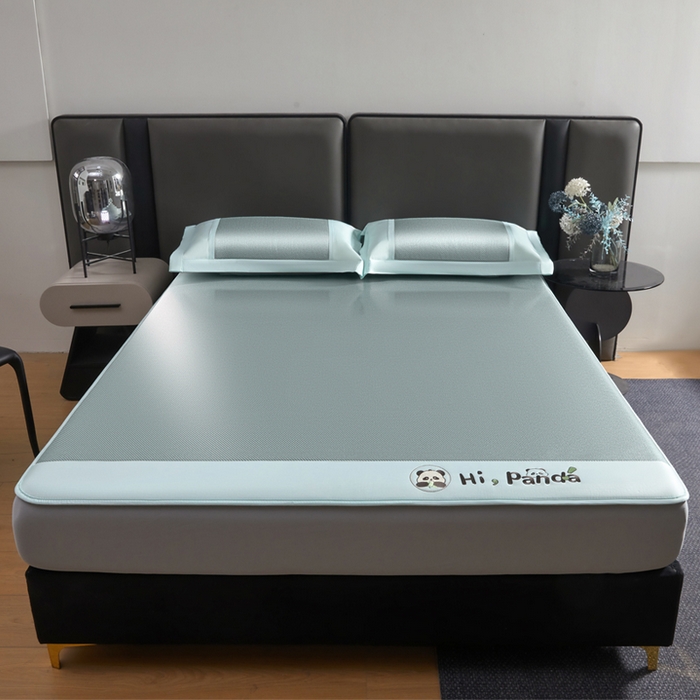 91家纺网 家纺一手货源 找家纺 全季家居 2025新款A类抗菌防螨贪吃熊猫系列冰藤席凉席席子 水绿 床笠