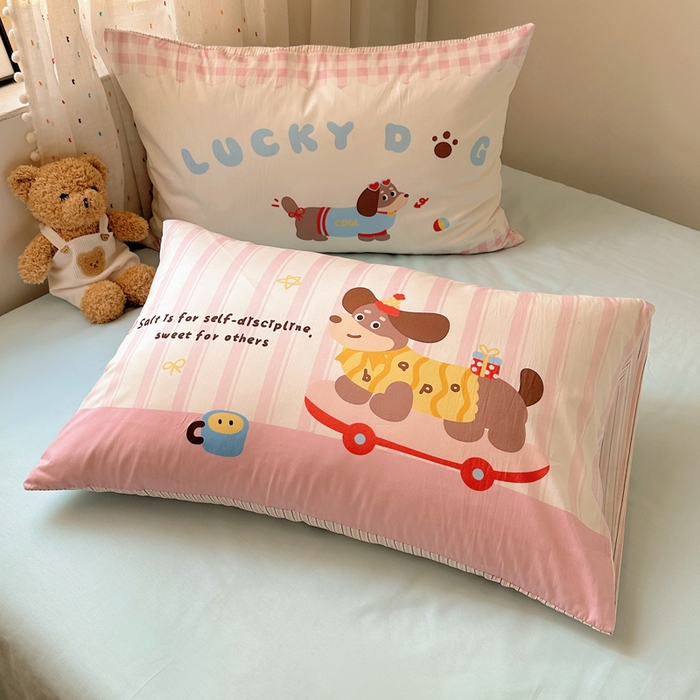 91家纺网 家纺一手货源 找家纺 丽涵家纺 2025新款全棉纯棉13372数码印花毛巾绣四件套 趣味甜狗