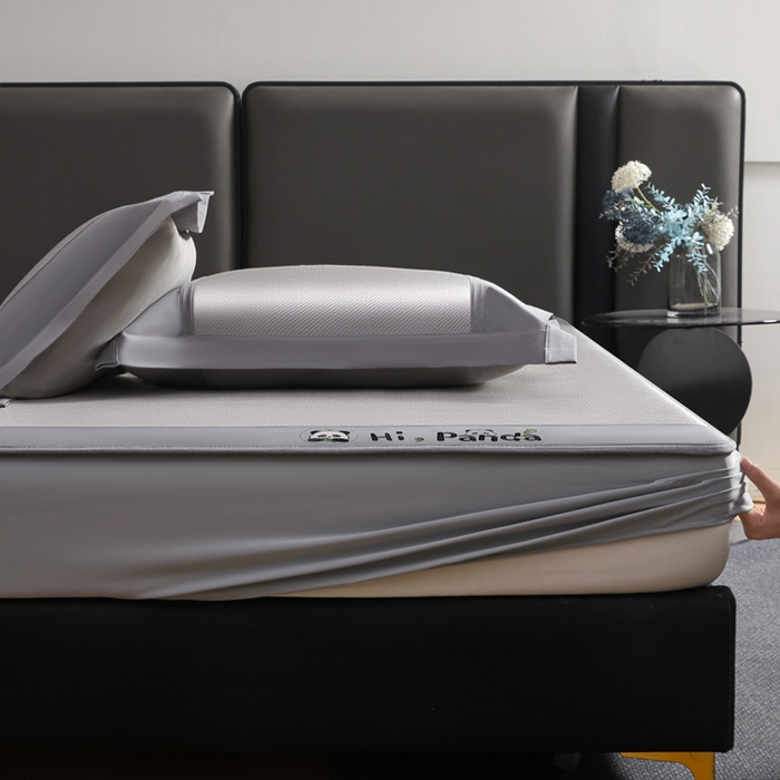 91家纺网 家纺一手货源 找家纺 全季家居 2025新款A类抗菌防螨贪吃熊猫系列冰藤席凉席席子 银灰 床笠