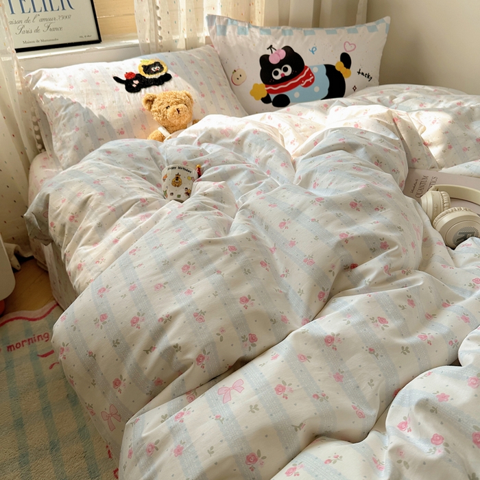 91家纺网 家纺一手货源 找家纺 丽涵家纺 2025新款全棉纯棉13372数码印花毛巾绣四件套 碎花小猫