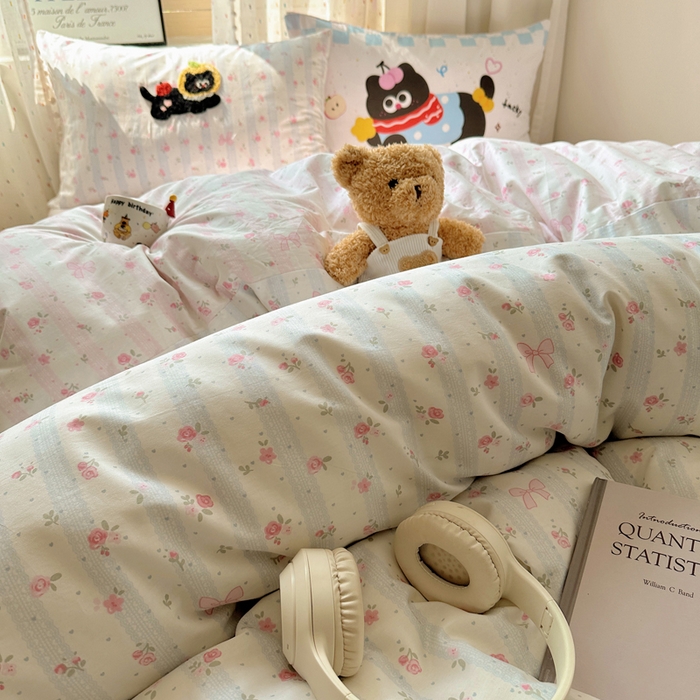 91家纺网 家纺一手货源 找家纺 丽涵家纺 2025新款全棉纯棉13372数码印花毛巾绣四件套 碎花小猫