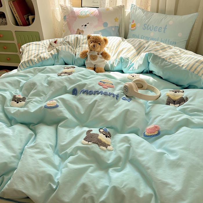 91家纺网 家纺一手货源 找家纺 丽涵家纺 2025新款全棉纯棉13372数码印花毛巾绣四件套 甜品狗狗