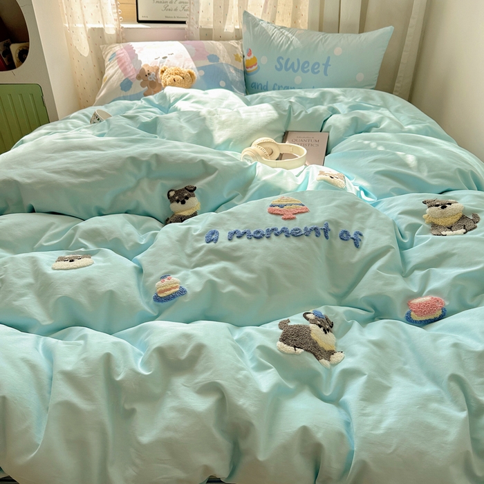 91家纺网 家纺一手货源 找家纺 丽涵家纺 2025新款全棉纯棉13372数码印花毛巾绣四件套 甜品狗狗