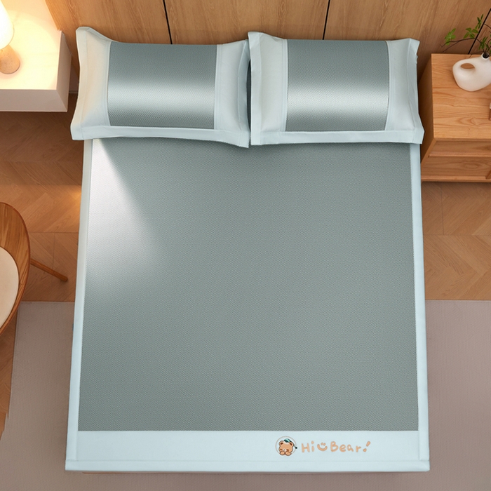 91家纺网 家纺一手货源 找家纺 全季家居 2025新款A类抗菌防螨小熊系列冰藤席凉席席子 平纹熊-水绿 床席