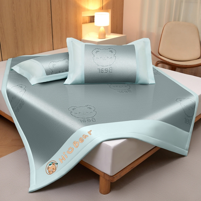 91家纺网 家纺一手货源 找家纺 全季家居 2025新款A类抗菌防螨小熊系列冰藤席凉席席子 提花熊-水绿 床席