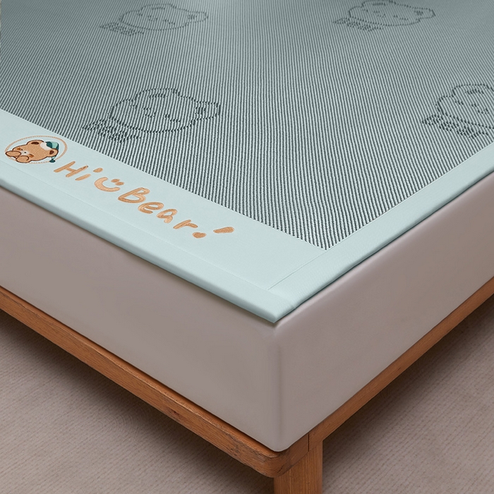 91家纺网 家纺一手货源 找家纺 全季家居 2025新款A类抗菌防螨小熊系列冰藤席凉席席子 提花熊-水绿 床席