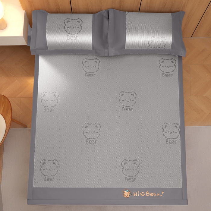 91家纺网 家纺一手货源 找家纺 全季家居 2025新款A类抗菌防螨小熊系列冰藤席凉席席子 提花熊-银灰 床席