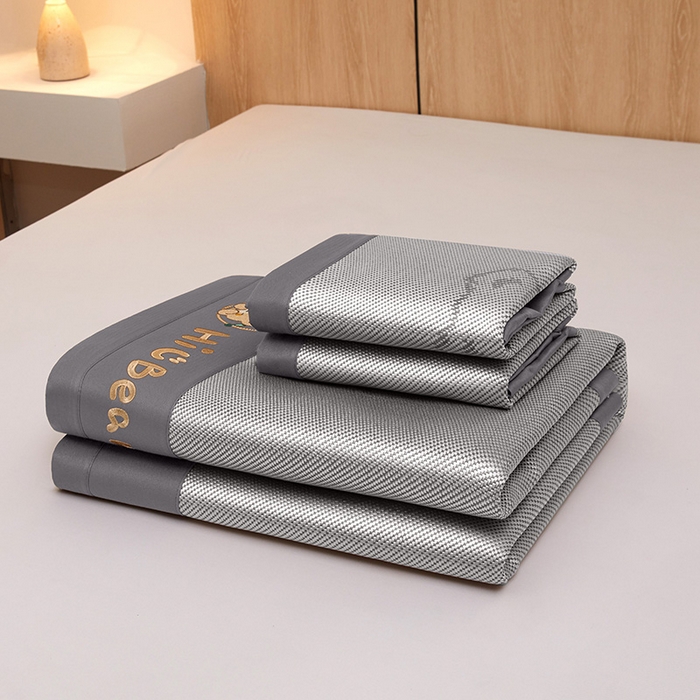 91家纺网 家纺一手货源 找家纺 全季家居 2025新款A类抗菌防螨小熊系列冰藤席凉席席子 提花熊-银灰 床席