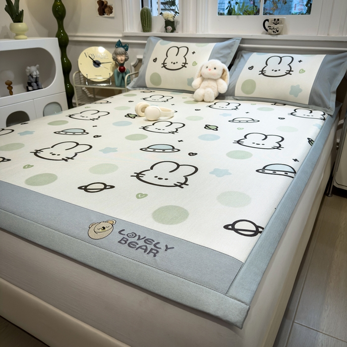 91家纺网 家纺一手货源 找家纺 全季家居 2025新款A类抗菌防螨数码印花冰藤席凉席席子 太空兔 床席