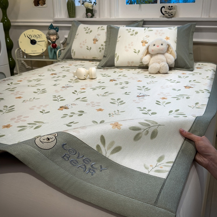 91家纺网 家纺一手货源 找家纺 全季家居 2025新款A类抗菌防螨数码印花冰藤席凉席席子 田园兔 床席