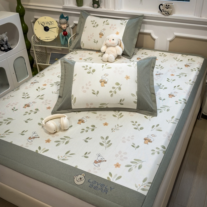 91家纺网 家纺一手货源 找家纺 全季家居 2025新款A类抗菌防螨数码印花冰藤席凉席席子 田园兔 床席