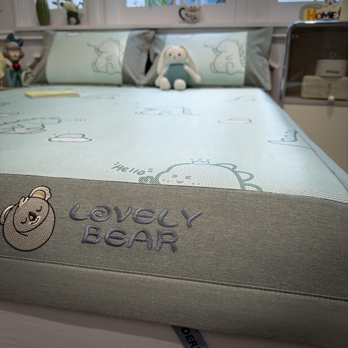 91家纺网 家纺一手货源 找家纺 全季家居 2025新款A类抗菌防螨数码印花冰藤席凉席席子 小恐龙 床席