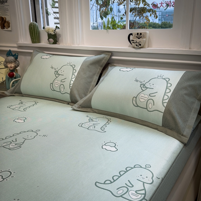 91家纺网 家纺一手货源 找家纺 全季家居 2025新款A类抗菌防螨数码印花冰藤席凉席席子 小恐龙 床席