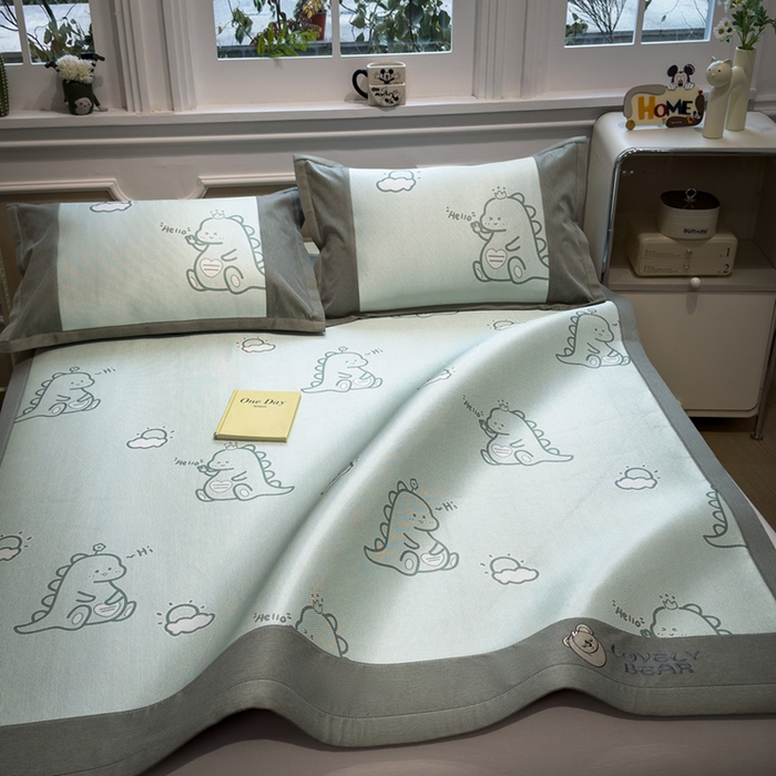 91家纺网 家纺一手货源 找家纺 全季家居 2025新款A类抗菌防螨数码印花冰藤席凉席席子 小恐龙 床席