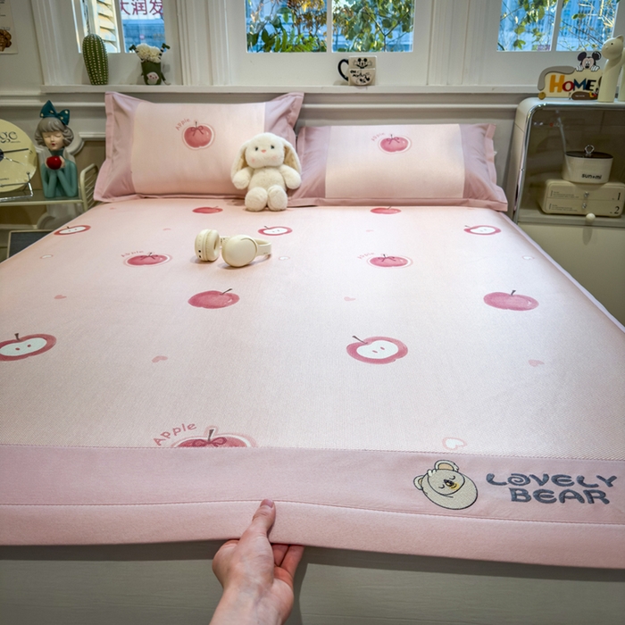 91家纺网 家纺一手货源 找家纺 全季家居 2025新款A类抗菌防螨数码印花冰藤席凉席席子 小苹果 床席