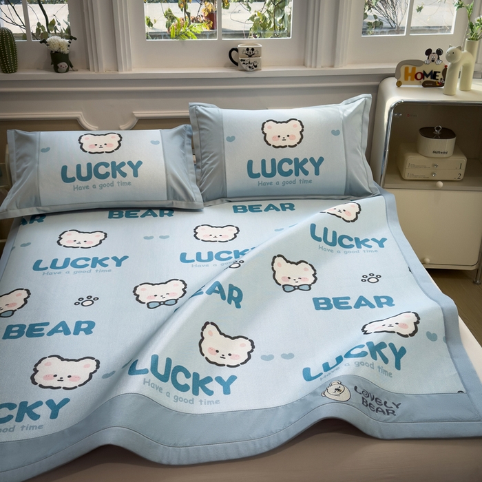 91家纺网 家纺一手货源 找家纺 全季家居 2025新款A类抗菌防螨数码印花冰藤席凉席席子 幸运熊 床席