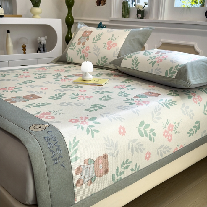 91家纺网 家纺一手货源 找家纺 全季家居 2025新款A类抗菌防螨数码印花冰藤席凉席席子 熊乐园 床席