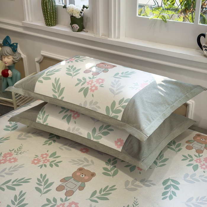 91家纺网 家纺一手货源 找家纺 全季家居 2025新款A类抗菌防螨数码印花冰藤席凉席席子 熊乐园 床席