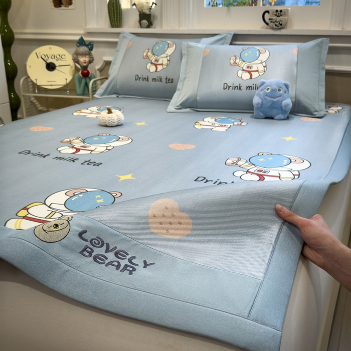 91家纺网 家纺一手货源 找家纺 全季家居 2025新款A类抗菌防螨数码印花冰藤席凉席席子 宇航员 床席