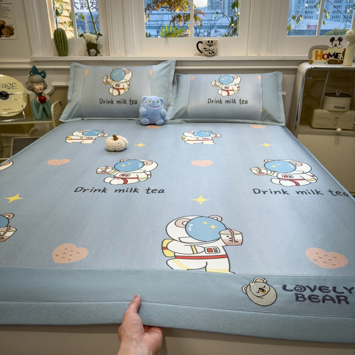 91家纺网 家纺一手货源 找家纺 全季家居 2025新款A类抗菌防螨数码印花冰藤席凉席席子 宇航员 床席