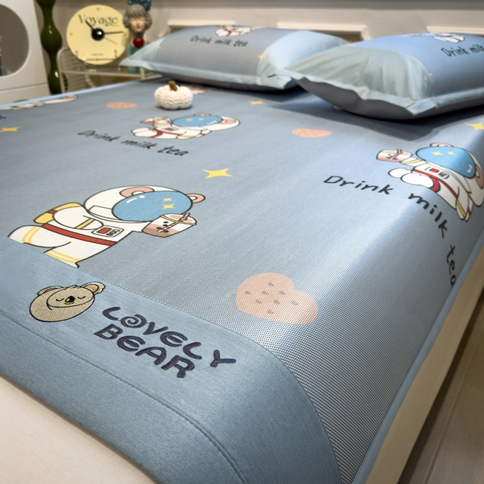 91家纺网 家纺一手货源 找家纺 全季家居 2025新款A类抗菌防螨数码印花冰藤席凉席席子 宇航员 床席