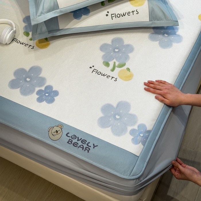 91家纺网 家纺一手货源 找家纺 全季家居 2025新款A类抗菌防螨数码印花冰藤席凉席席子 花朵 床笠