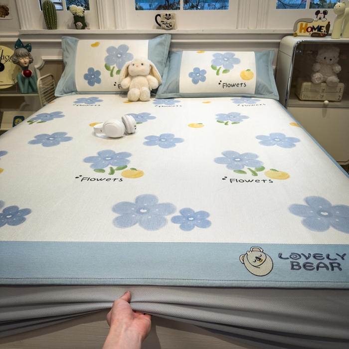 91家纺网 家纺一手货源 找家纺 全季家居 2025新款A类抗菌防螨数码印花冰藤席凉席席子 花朵 床笠