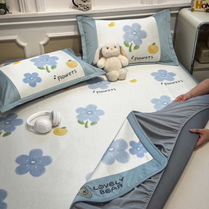 91家纺网 家纺一手货源 找家纺 全季家居 2025新款A类抗菌防螨数码印花冰藤席凉席席子 花朵 床笠