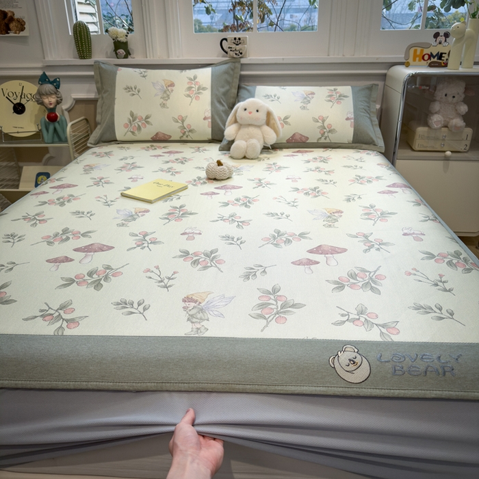 91家纺网 家纺一手货源 找家纺 全季家居 2025新款A类抗菌防螨数码印花冰藤席凉席席子 花仙子 床笠