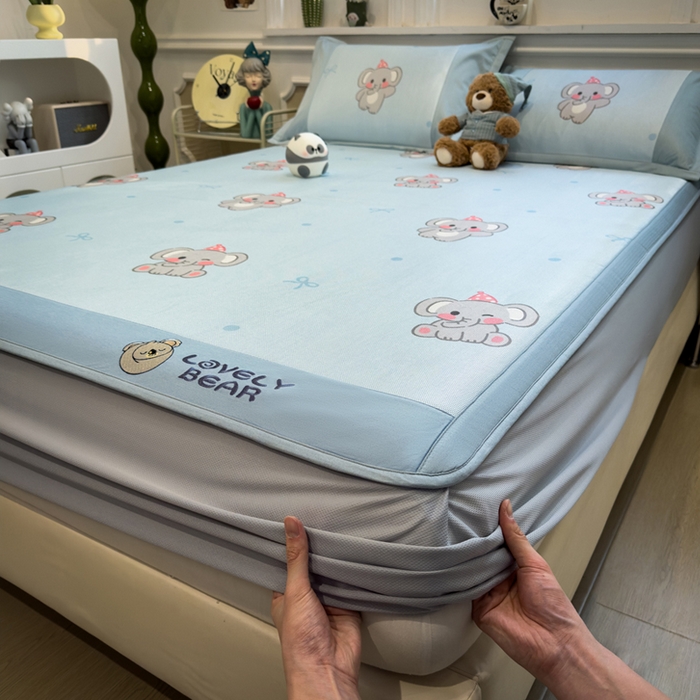 91家纺网 家纺一手货源 找家纺 全季家居 2025新款A类抗菌防螨数码印花冰藤席凉席席子 可爱小象 床笠