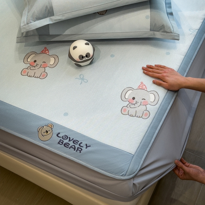 91家纺网 家纺一手货源 找家纺 全季家居 2025新款A类抗菌防螨数码印花冰藤席凉席席子 可爱小象 床笠