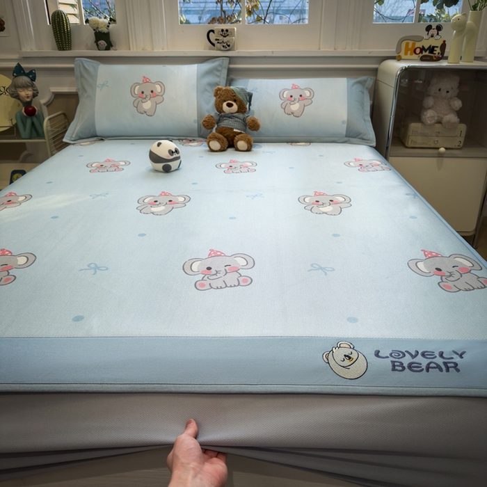 91家纺网 家纺一手货源 找家纺 全季家居 2025新款A类抗菌防螨数码印花冰藤席凉席席子 可爱小象 床笠