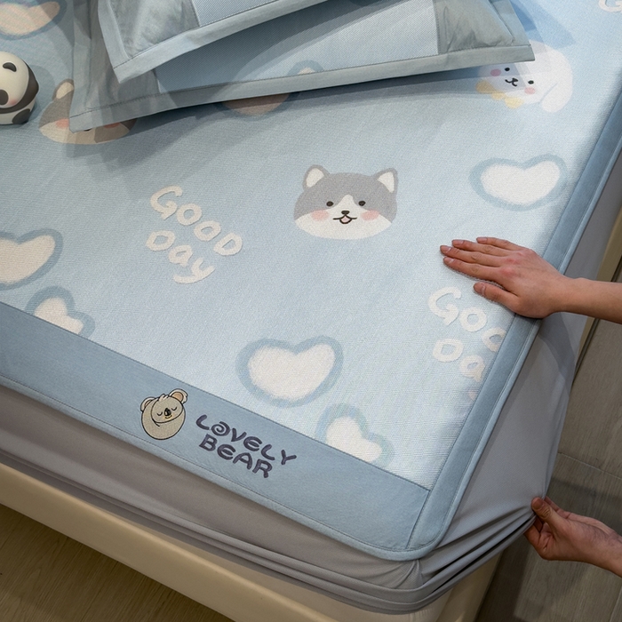 91家纺网 家纺一手货源 找家纺 全季家居 2025新款A类抗菌防螨数码印花冰藤席凉席席子 萌宠乐园 床笠