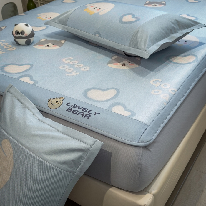 91家纺网 家纺一手货源 找家纺 全季家居 2025新款A类抗菌防螨数码印花冰藤席凉席席子 萌宠乐园 床笠