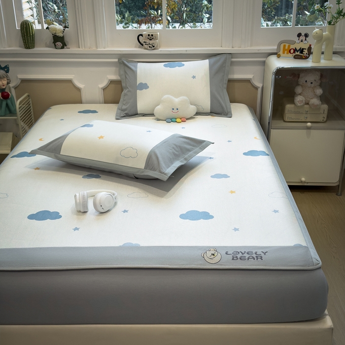 91家纺网 家纺一手货源 找家纺 全季家居 2025新款A类抗菌防螨数码印花冰藤席凉席席子 晴云 床笠