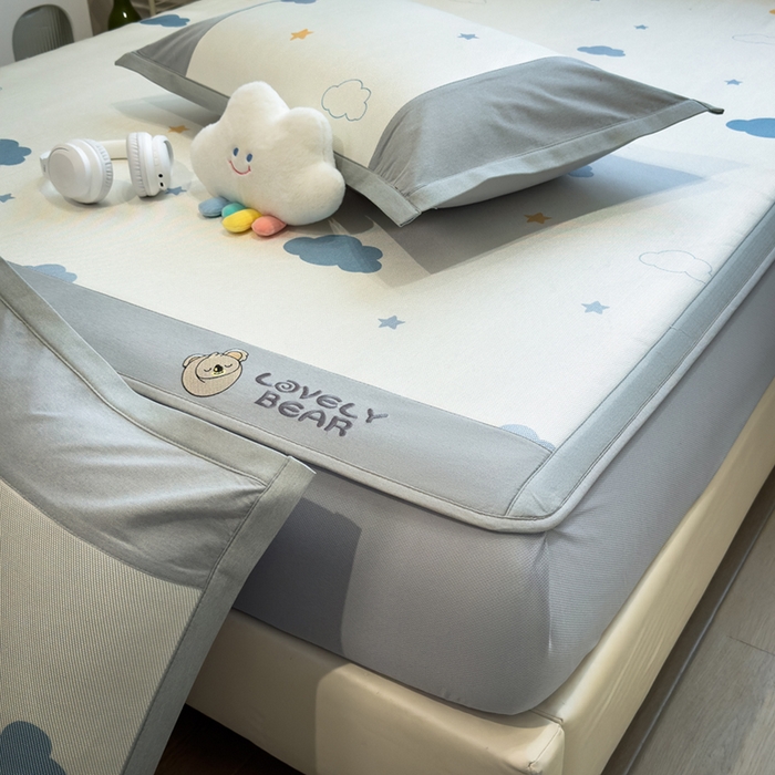 91家纺网 家纺一手货源 找家纺 全季家居 2025新款A类抗菌防螨数码印花冰藤席凉席席子 晴云 床笠